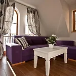 شقة فندقية بوتوروفي دور 4*