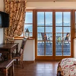 شقة فندقية بوتوروفي دور 4*