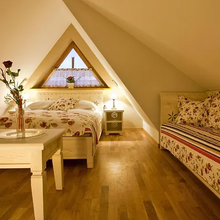 Aparthotel Butorowy Dwor