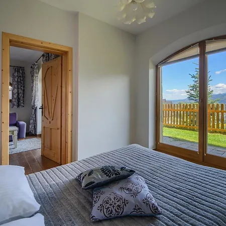 Aparthotel Butorowy Dwor