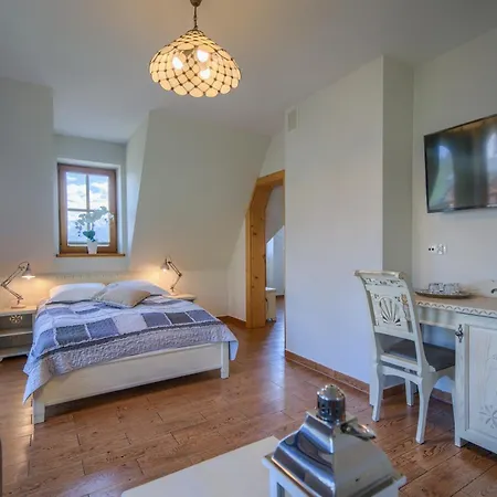 Butorowy Dwor 3*