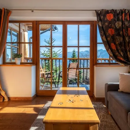 Aparthotel Butorowy Dwor 3*
