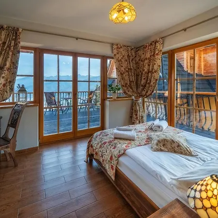 Aparthotel Butorowy Dwor