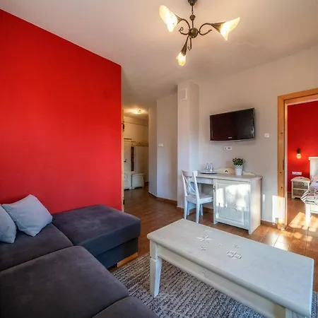 Butorowy Dwor Aparthotel
