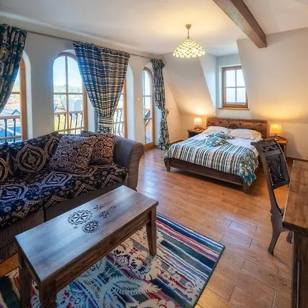 Butorowy Dwor Apartmanhotel 4*