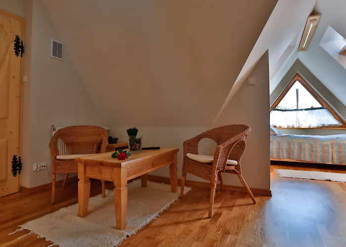 Aparthotel Butorowy Dwor 4*